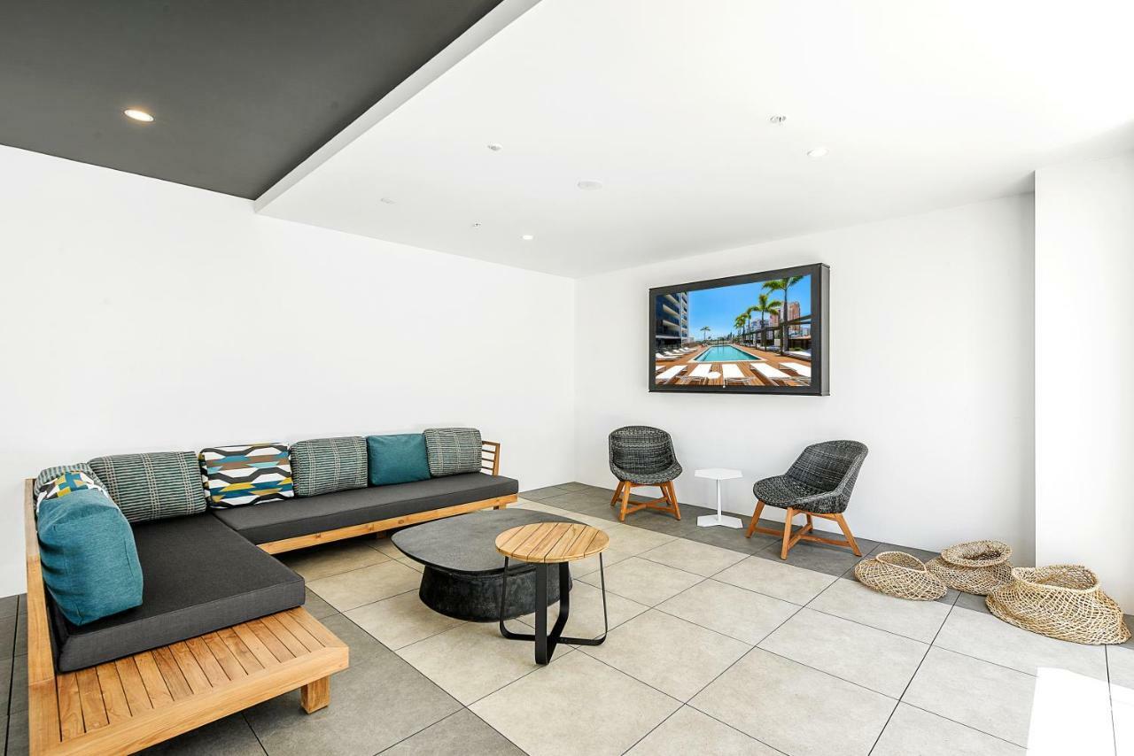 Qube Broadbeach Ocean View Apartments Gold Coast Exterior foto
